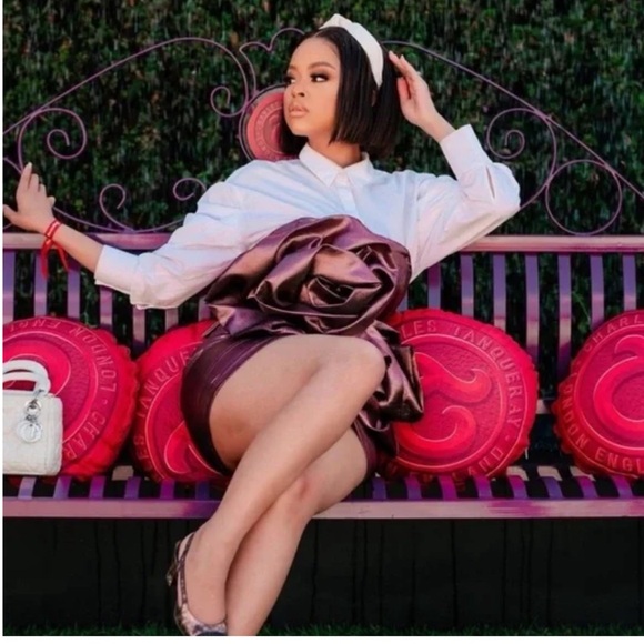 ZARA Voluminous Flower Dress - Picture 4 of 9